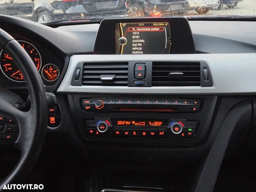 BMW Seria 3 318d Touring Blue Performance - 19