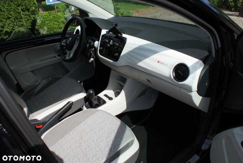 Volkswagen up! - 17