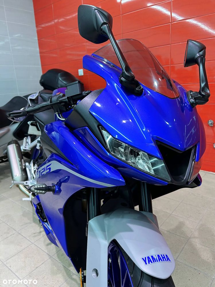 Yamaha YZF - 3