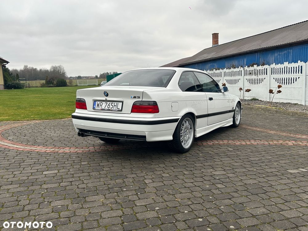 BMW M3 Standard - 4
