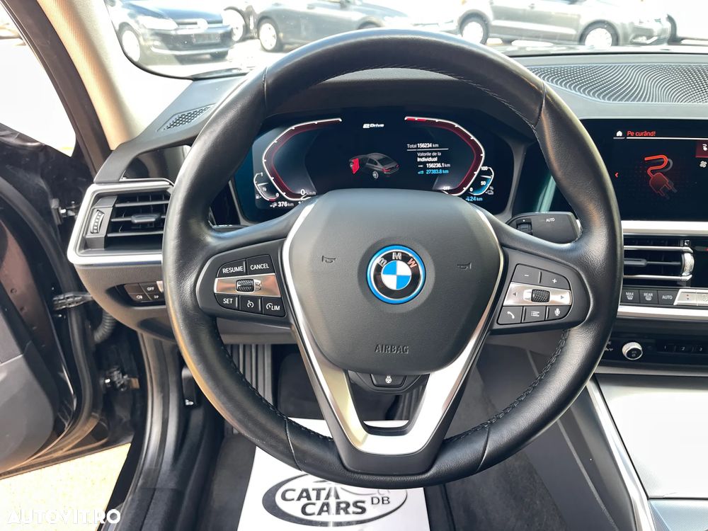 BMW Seria 3 - 38