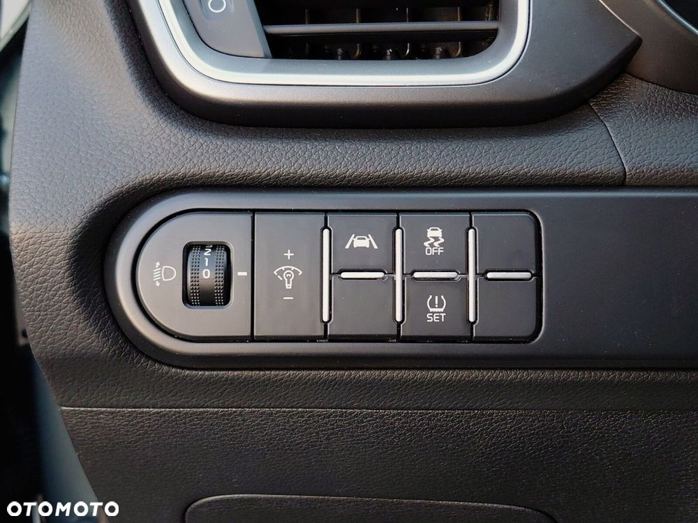 Kia Ceed 1.5 T-GDI M - 21