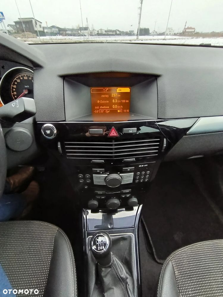 Opel Astra 1.9 CDTI - 8