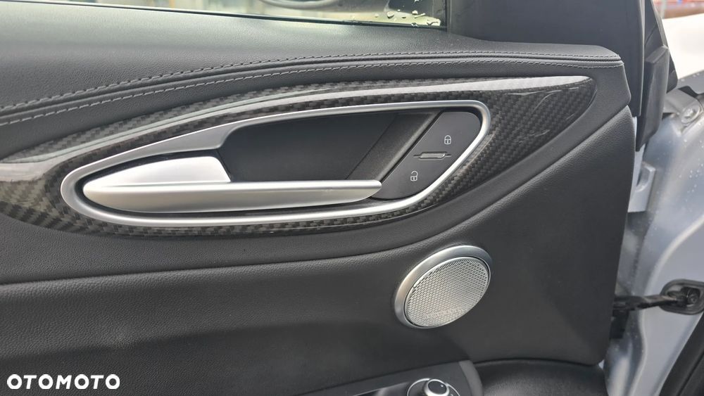 Alfa Romeo Giulia 2.0 Turbo Veloce TI Q4 - 25