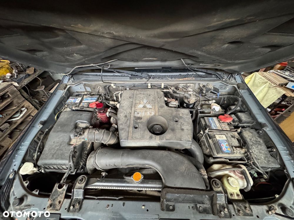 Mitsubishi Pajero 3.2 DID Instyle - 11
