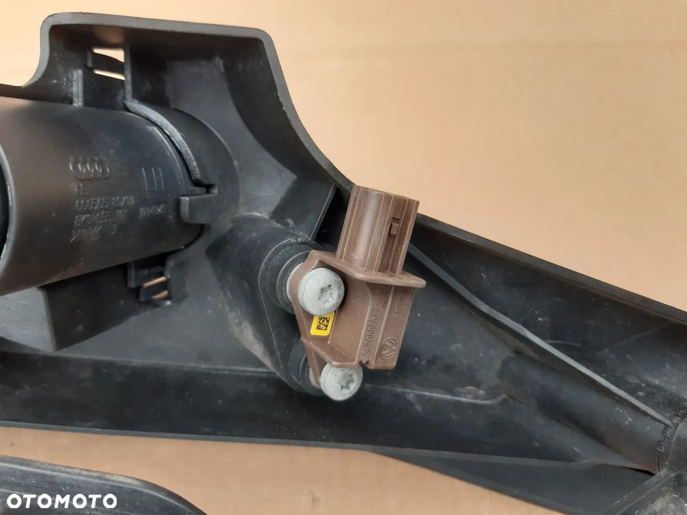 AUDI A4 B8 ŚLIZG MOCOWANIE LAMPY LEWY PRZÓD 8K0805607L - 7