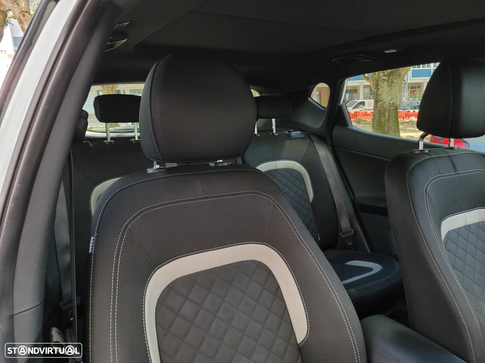 Kia Ceed 1.6 CRDi GT Line - 53