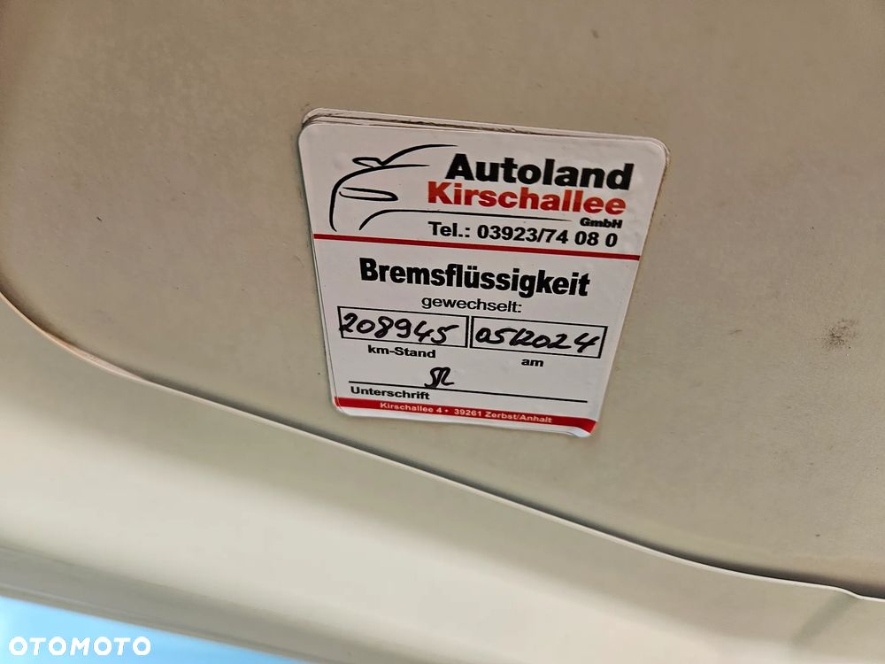 Mercedes-Benz Klasa C 180 CGI BlueEFFICIENCY SPORT EDITION - 13