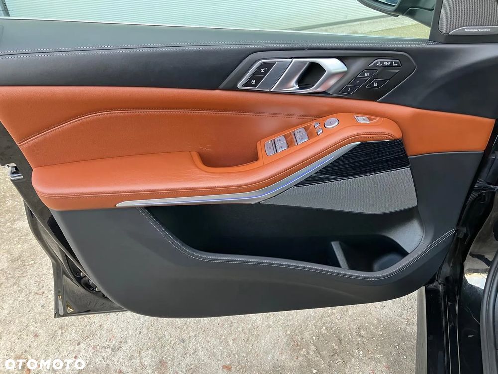 BMW X7 - 9
