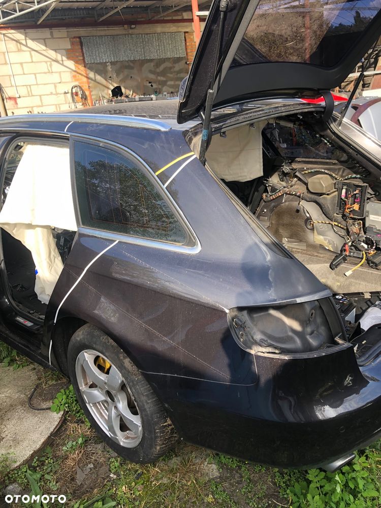 Błotnik tylny lewy Audi A4 B8 kombi  LZ7L - 1