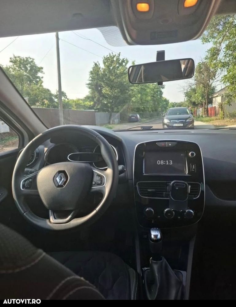 Renault Clio - 5
