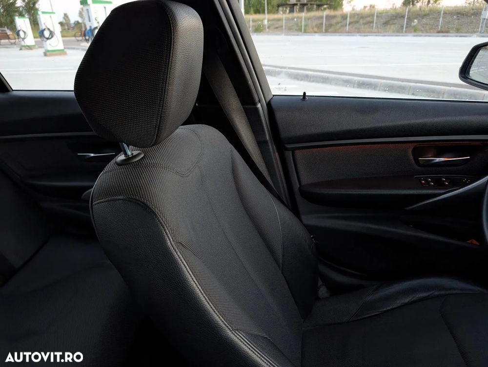 BMW Seria 3 320d Modern Line - 13