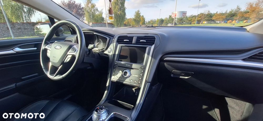 Ford Fusion - 22