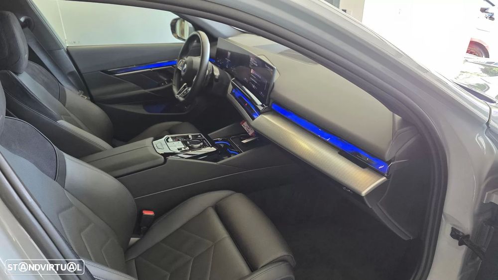 BMW 530 e Pack Desportivo M - 49