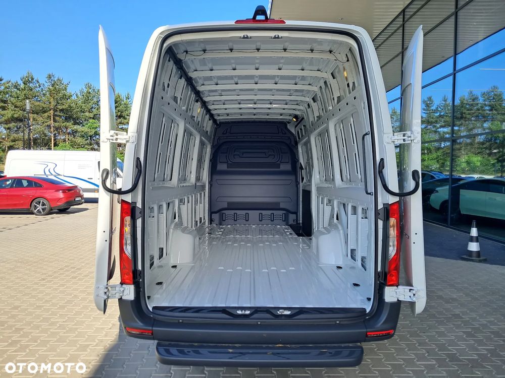 Mercedes-Benz Sprinter 317 CDI Furgon PRO ekstra długi - 17