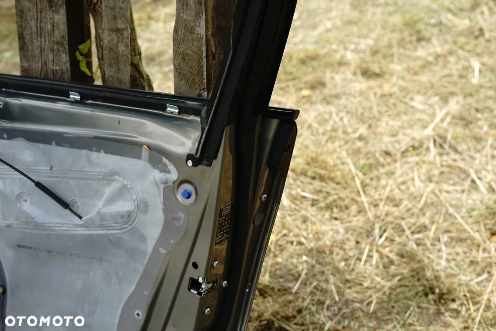 Drzwi przód przednie prawe Opel Meriva II B Z40W - 12