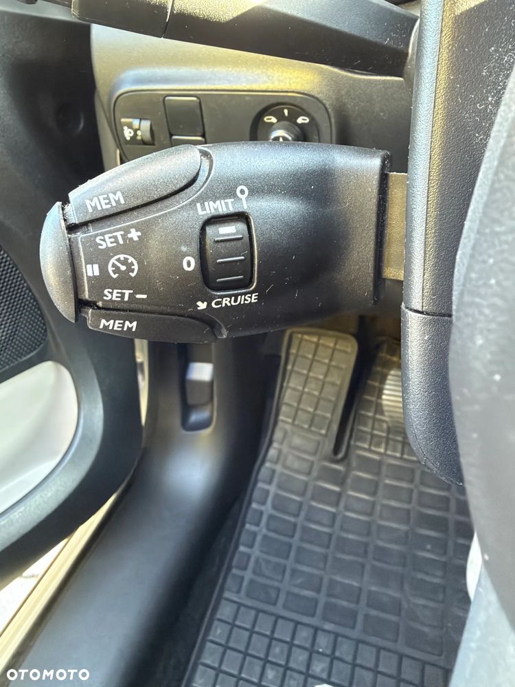 Citroën C3 1.2 PureTech Shine - 16