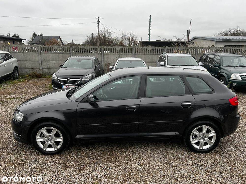 Audi A3 Sportback - 12