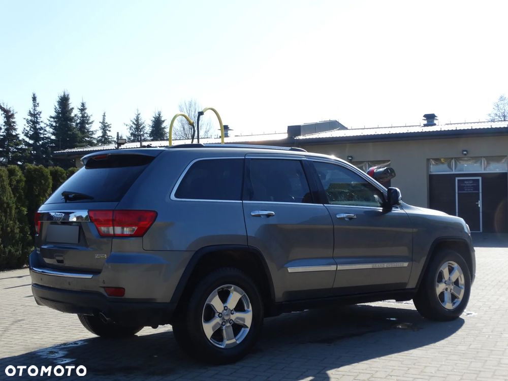 Jeep Grand Cherokee - 8