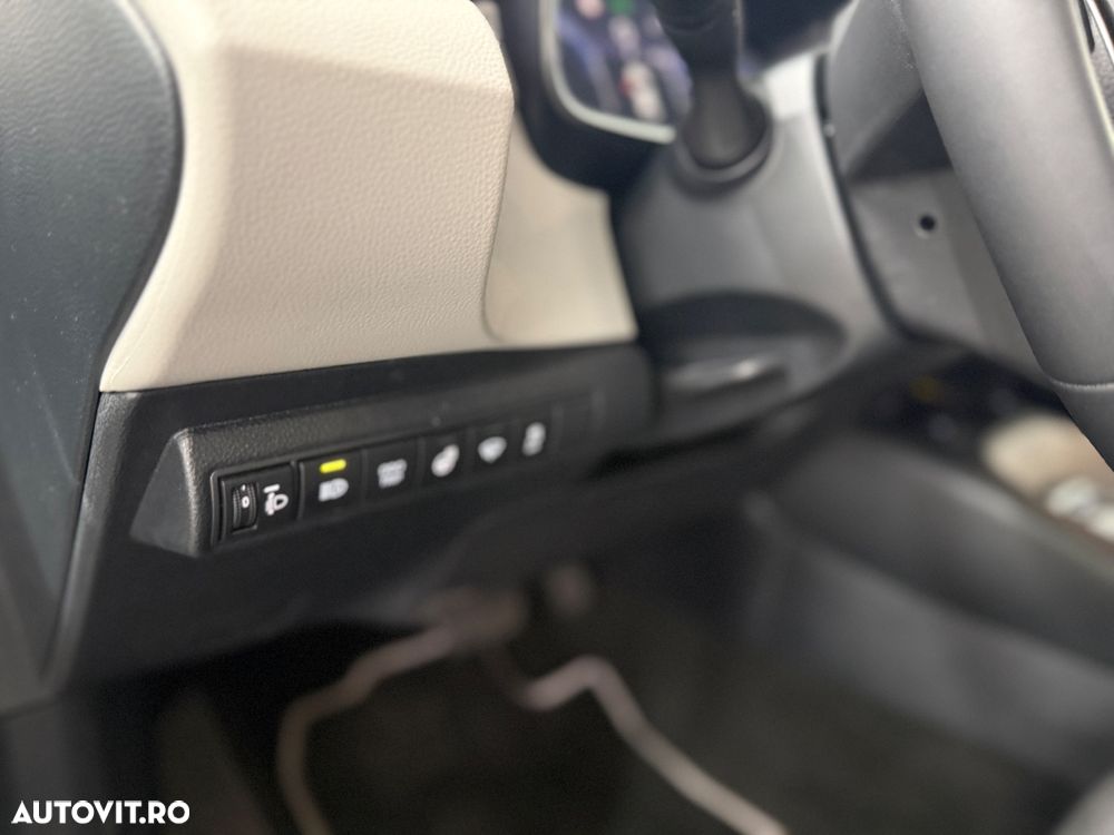 Toyota Corolla 1.8 HEV Dynamic - 9