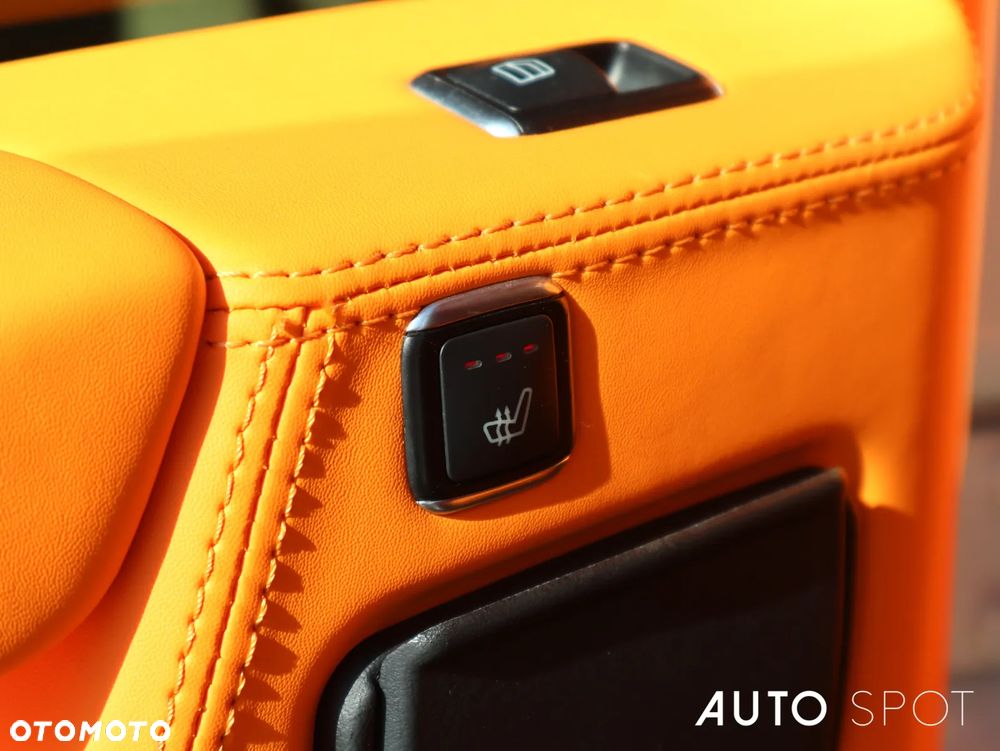 Mercedes-Benz Klasa G 63 AMG AMG SPEEDSHIFT 7G-TRONIC - 38