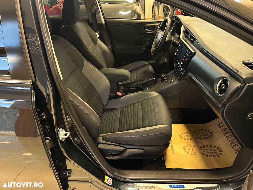 Toyota Auris 1.8 VVT-i Hybrid Automatik Design Edition - 24