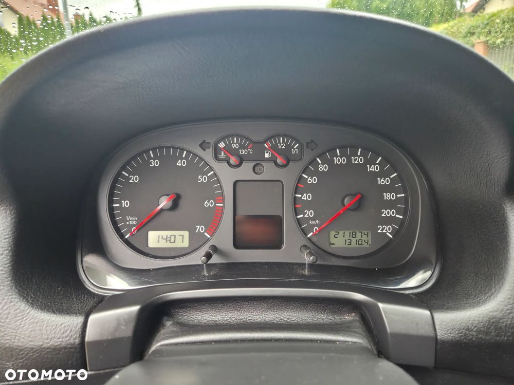 Volkswagen Golf - 27