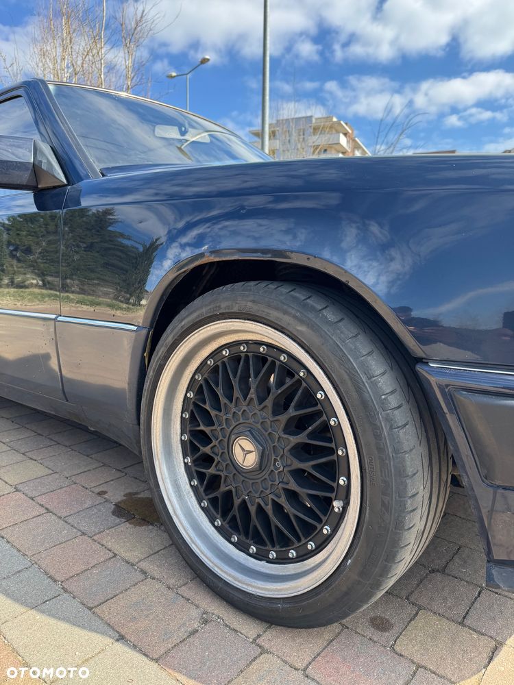 Mercedes-Benz W124 (1984-1993) - 17