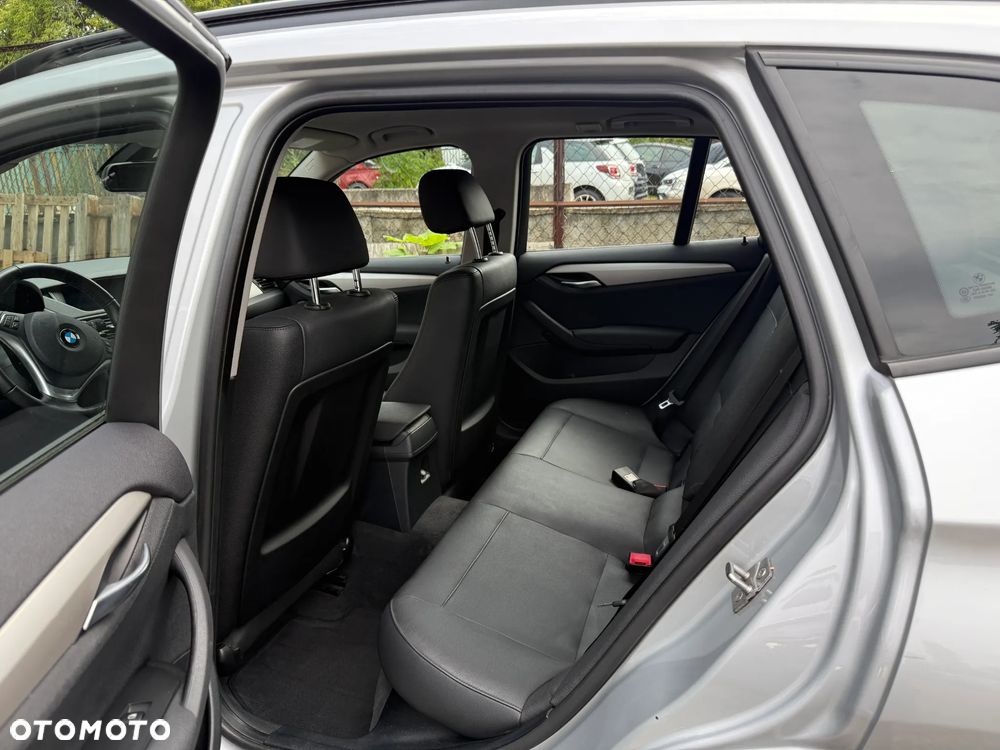 BMW X1 xDrive20i - 19