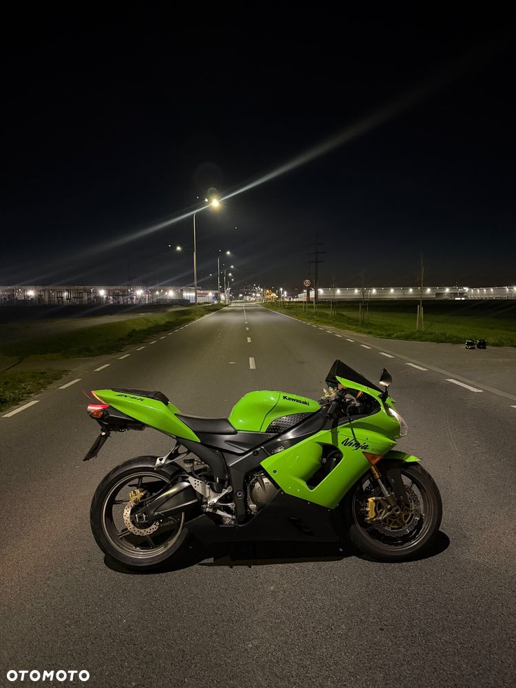 Kawasaki ZXR - 21