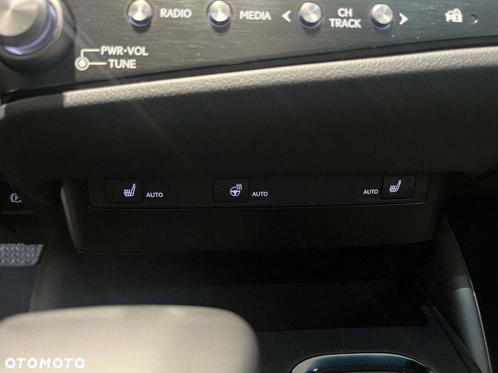 Lexus ES 300h Business Edition - 12