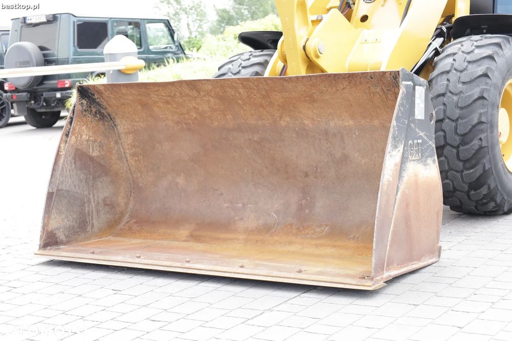 Caterpillar CAT 908M - 22