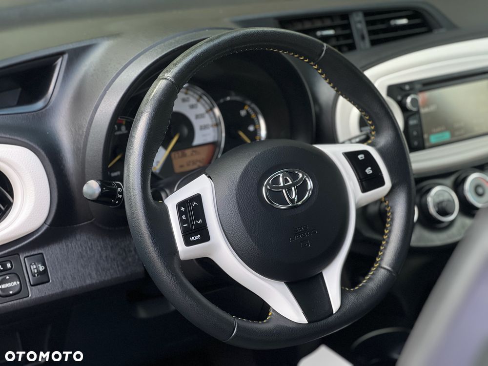 Toyota Yaris 1.33 Business Edition - 22