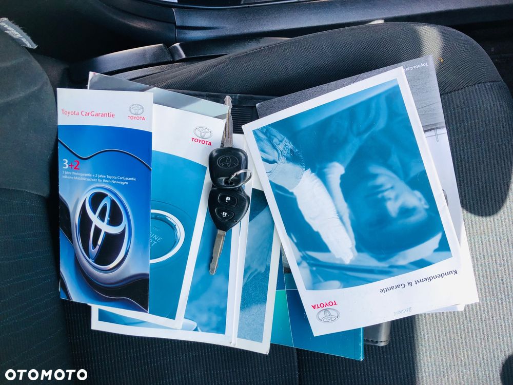 Toyota Auris 1.6 VVT-i Terra - 7