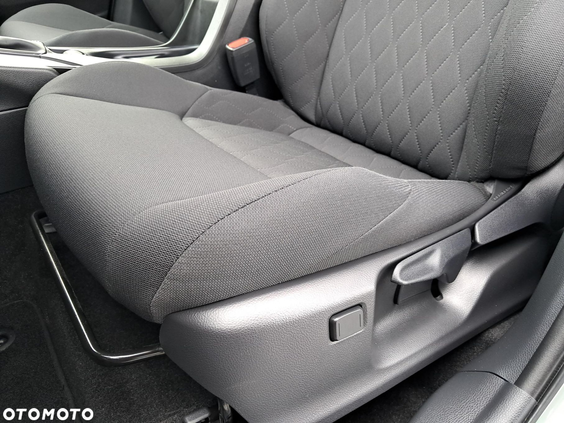 Toyota Corolla Cross 2.0 Hybrid Style - 19