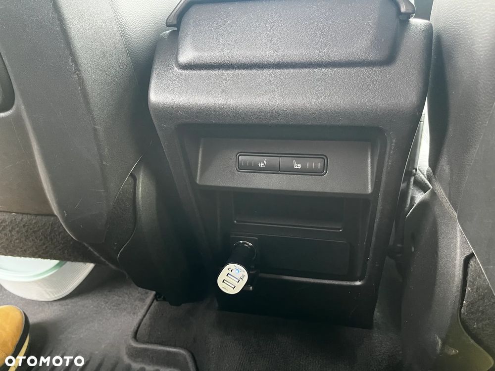 Land Rover Discovery Sport TD4 Sky View - 10