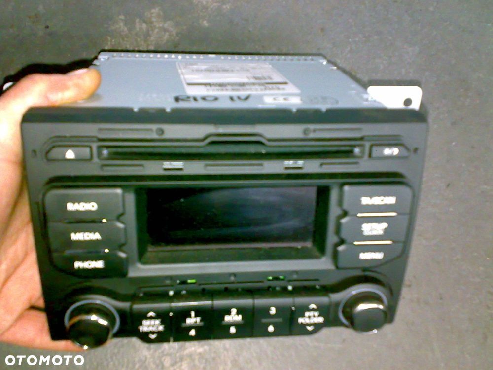 kia rio iii 2012 2015 fabryczne radio - 1