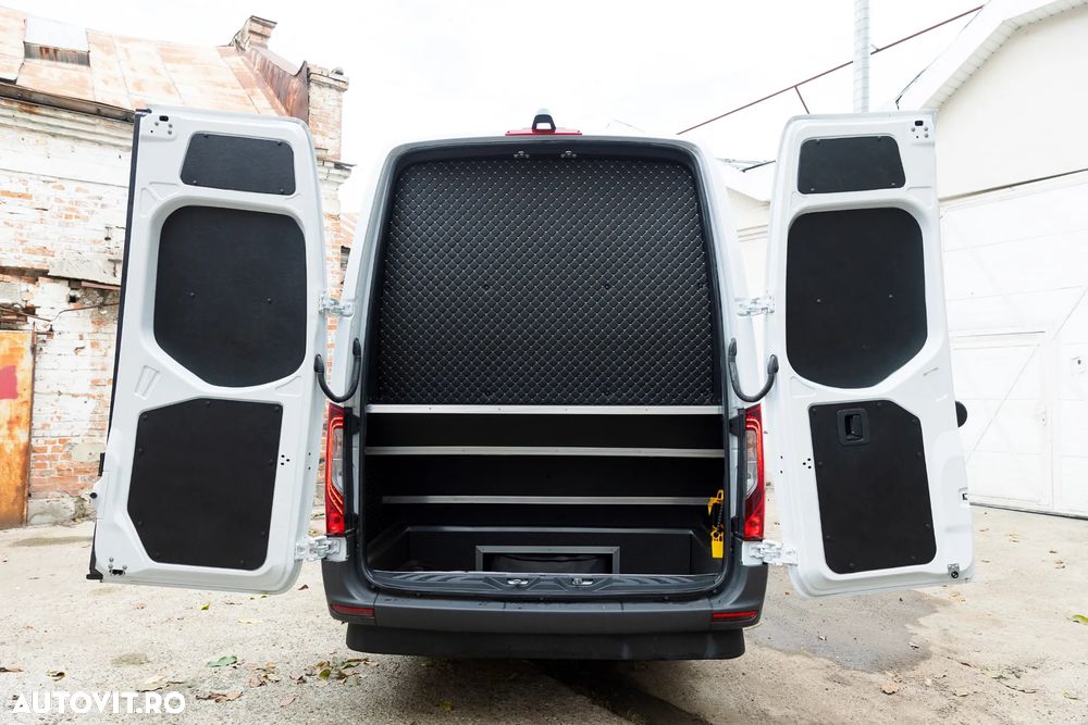 Mercedes-Benz SPRINTER - 4