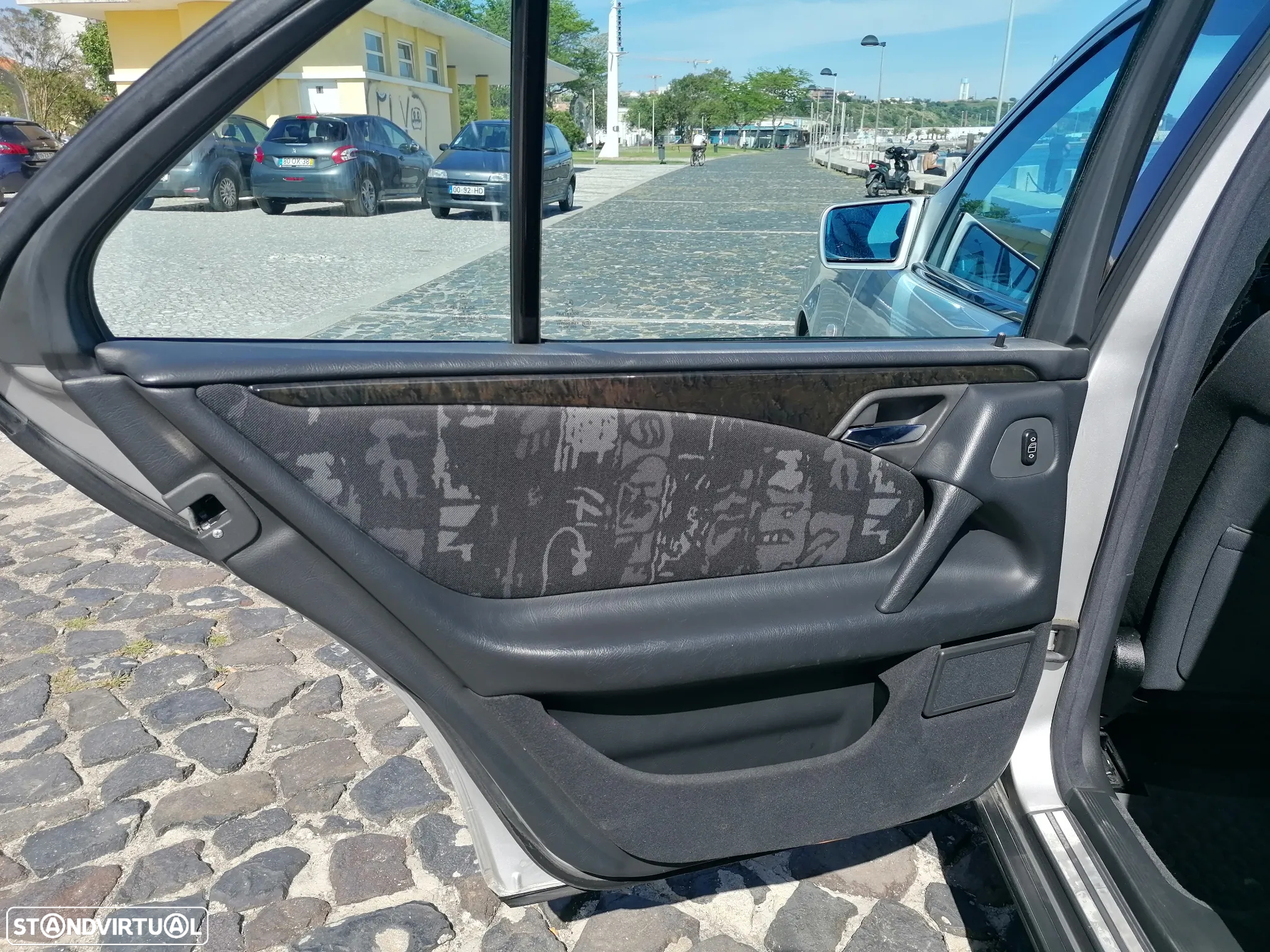 Mercedes-Benz E 300 - 11