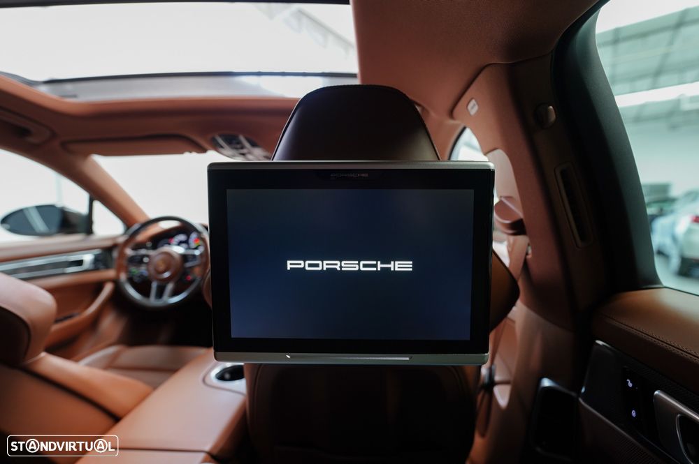 Porsche Panamera Sport Turismo 4 E-Hybrid - 14