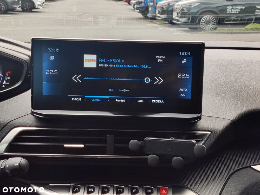 Peugeot 3008 1.2 PureTech GPF Active S&S EAT8 - 11