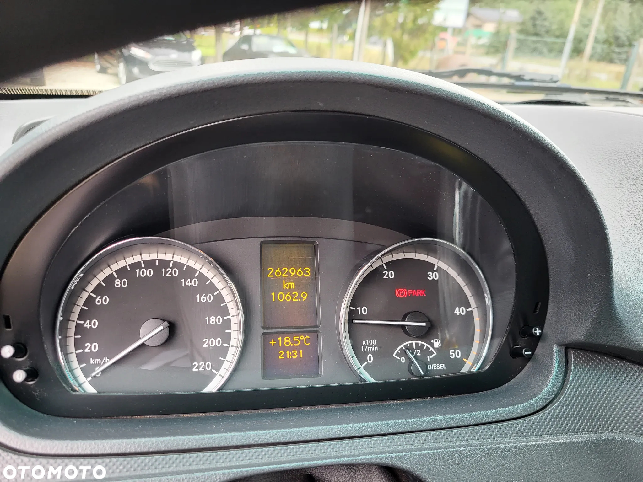 Mercedes-Benz VITO - 11