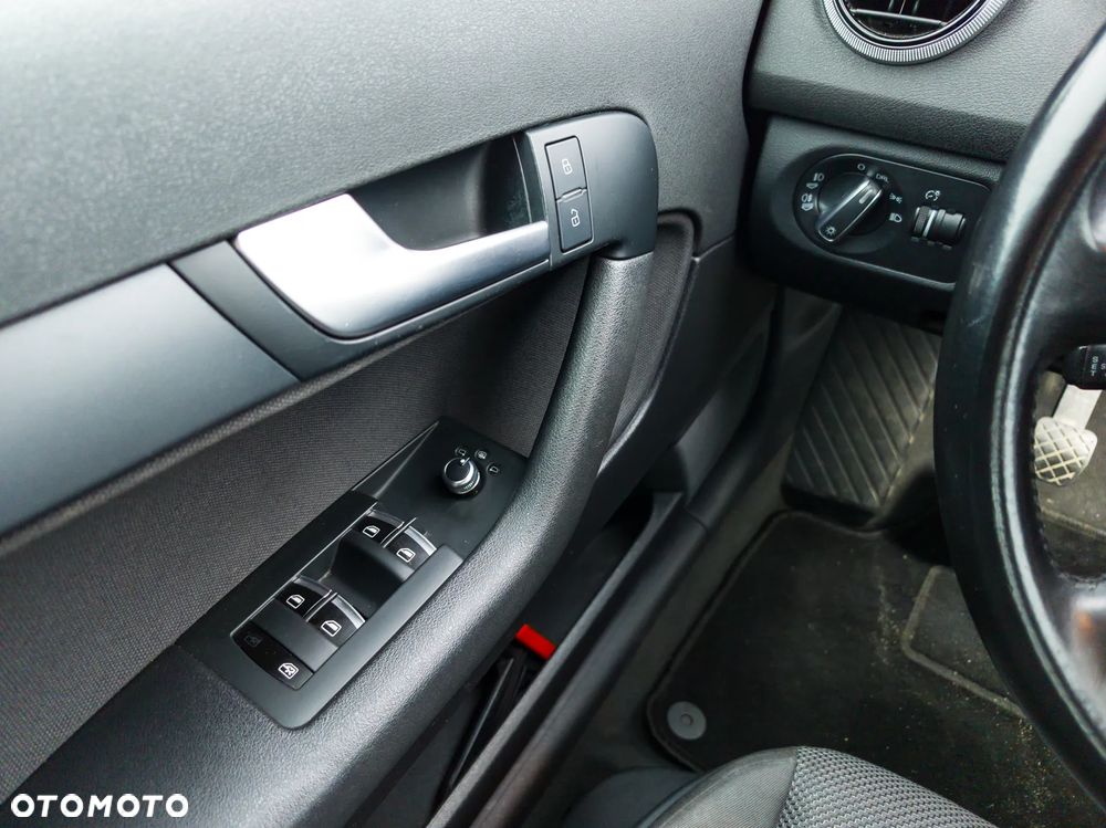 Audi A3 Sportback 1.6 Ambition - 8