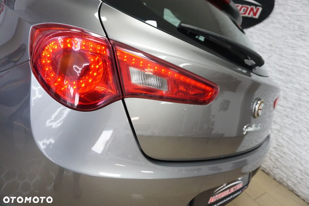 Alfa Romeo Giulietta 1.4 TB 16V Multiair - 15