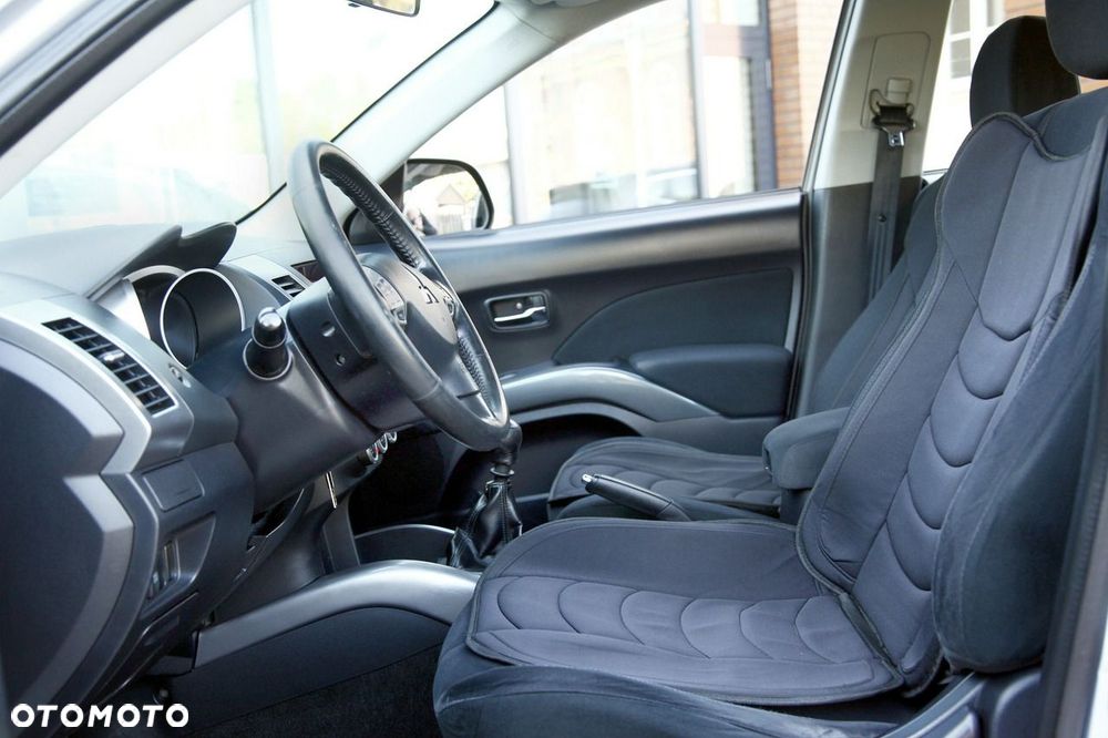 Mitsubishi Outlander - 14