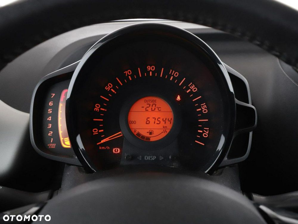 Toyota Aygo x-play - 23