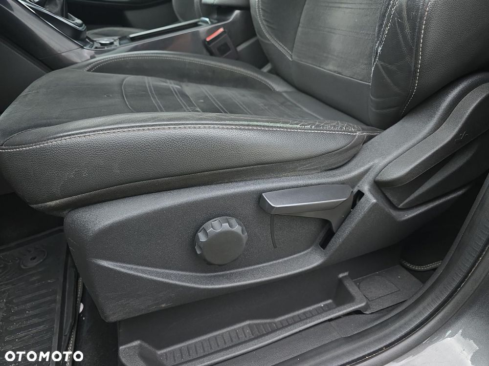 Ford Kuga 1.5 EcoBoost FWD ST-Line - 13