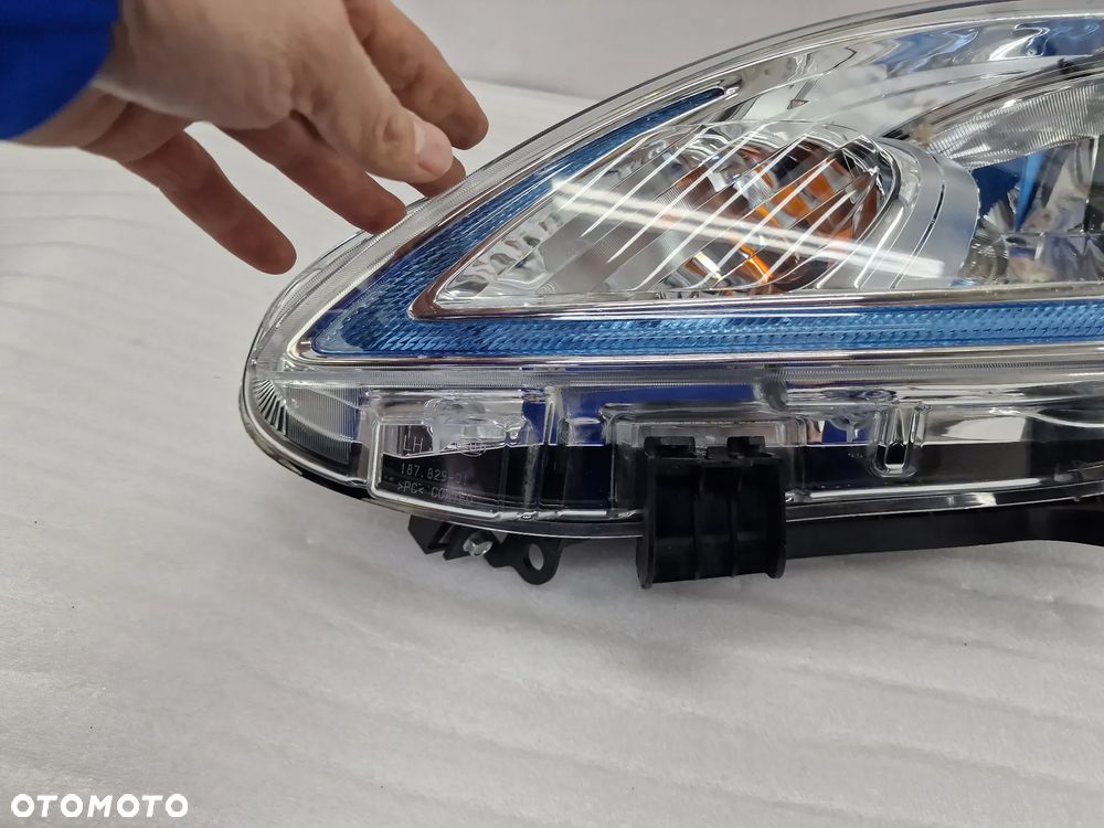 NISSAN NV200 / E-NV200 13- LEWA LAMPA PRZEDNIA PRZÓD , NR AUKCJI LA341 - 11