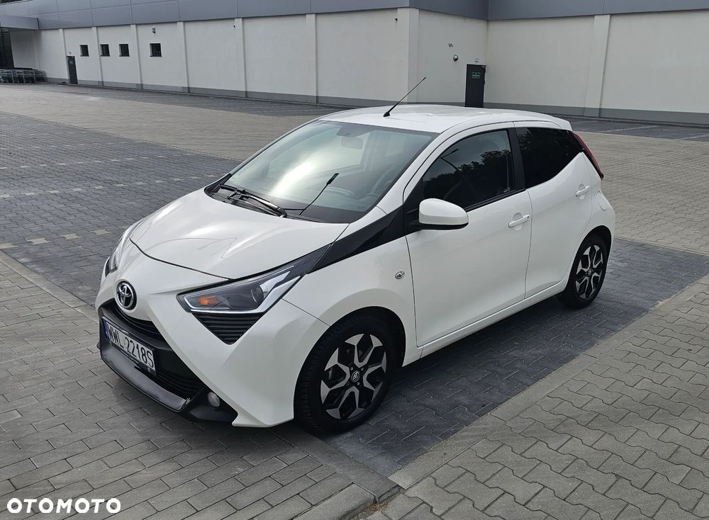 Toyota Aygo x-play - 3