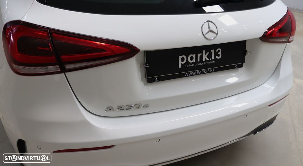 Mercedes-Benz A 250 e AMG Line - 10